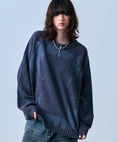 ILL'S(イルズ)の「グランジ プリントクルーネックニット メンズ レディース ユニセックス(ニット/セーター・メンズ・ブラウン/チャコールグレー・M/L)」の1枚目の写真