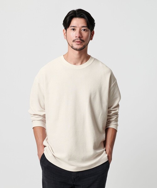 BEAUTY&YOUTH UNITED ARROWS(ビューティーアンドユースユナイテッドアローズ)の「【WEB限定 WARDROBE SMART】エアリー カノコ カットソー 【抗菌・防臭】(Tシャツ/カットソー・メンズ・ブラック/ダークグレー/オフホワイト/ライトグレー・XL/L/M/S)」の2枚目の写真