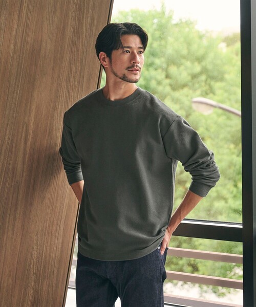 BEAUTY&YOUTH UNITED ARROWS(ビューティーアンドユースユナイテッドアローズ)の「【WEB限定 WARDROBE SMART】エアリー カノコ カットソー 【抗菌・防臭】(Tシャツ/カットソー・メンズ・ブラック/ダークグレー/オフホワイト/ライトグレー・XL/L/M/S)」の4枚目の写真