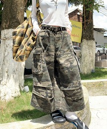 THE HITSS（ヒッツ）の「カモフラ 迷彩 ワイドシルエット カーゴ ハーフパンツ ジョーツ（カーゴパンツ）」