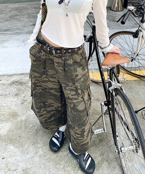 THE HITSS(ヒッツ)の「カモフラ 迷彩 ワイドシルエット カーゴ ハーフパンツ ジョーツ(カーゴパンツ・レディース・カモフラージュ・M/L)」の2枚目の写真