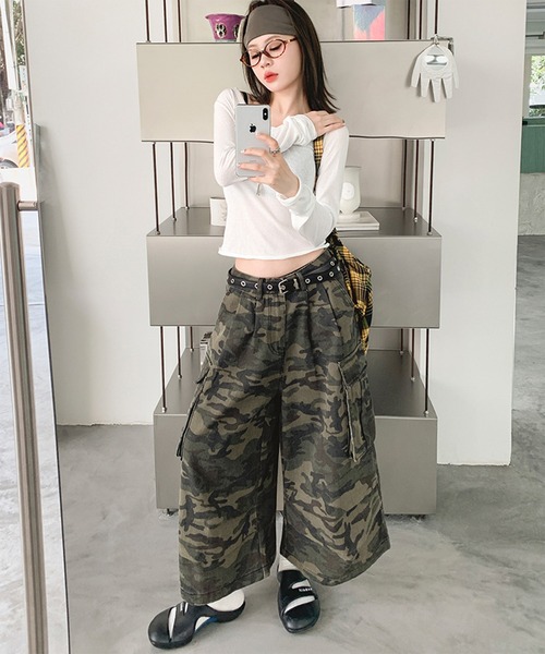 THE HITSS(ヒッツ)の「カモフラ 迷彩 ワイドシルエット カーゴ ハーフパンツ ジョーツ(カーゴパンツ・レディース・カモフラージュ・M/L)」の4枚目の写真