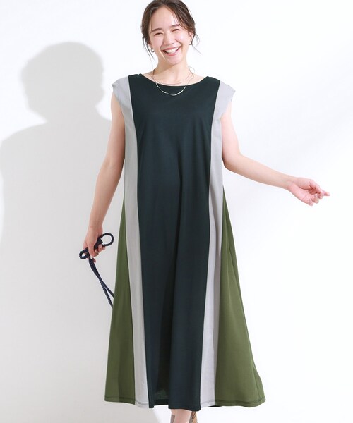 SHOO・LA・RUE（シューラルー）の「【S-LL/ひんやり】全身すっきり見えが楽に叶う サイド切替 バイカラーAラインワンピース（ワンピース・レディース・ネイビー系4/ブラック系4/ブラック系その他5・04/03/02/01）」の3枚目の写真