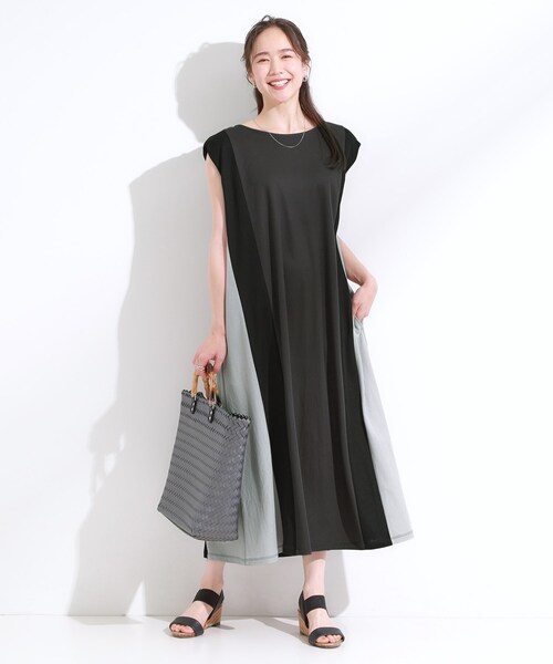 SHOO・LA・RUE（シューラルー）の「【S-LL/ひんやり】全身すっきり見えが楽に叶う サイド切替 バイカラーAラインワンピース（ワンピース・レディース・ネイビー系4/ブラック系4/ブラック系その他5・04/03/02/01）」の4枚目の写真