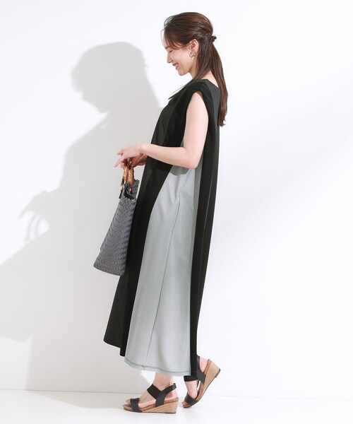 SHOO・LA・RUE（シューラルー）の「【S-LL/ひんやり】全身すっきり見えが楽に叶う サイド切替 バイカラーAラインワンピース（ワンピース・レディース・ネイビー系4/ブラック系4/ブラック系その他5・04/03/02/01）」の5枚目の写真