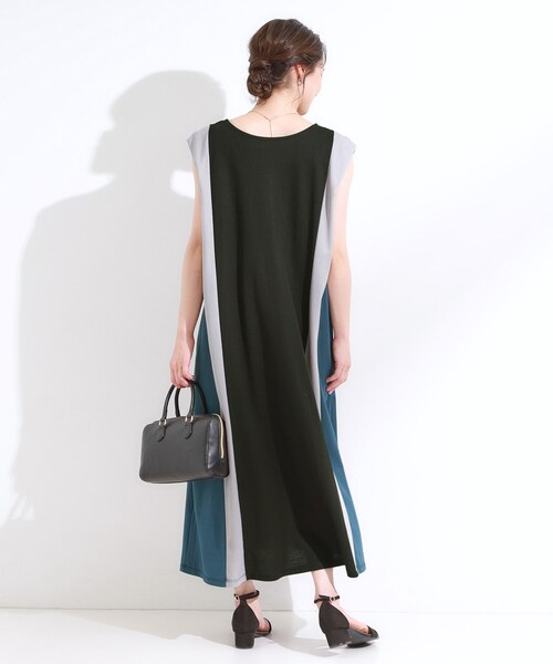 SHOO・LA・RUE（シューラルー）の「【S-LL/ひんやり】全身すっきり見えが楽に叶う サイド切替 バイカラーAラインワンピース（ワンピース・レディース・ネイビー系4/ブラック系4/ブラック系その他5・04/03/02/01）」の10枚目の写真