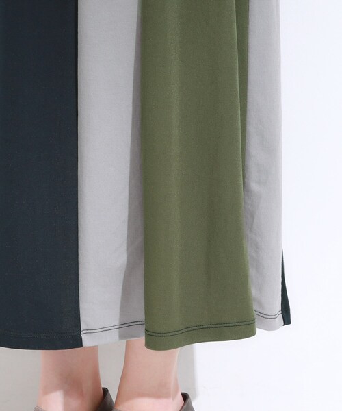 SHOO・LA・RUE（シューラルー）の「【S-LL/ひんやり】全身すっきり見えが楽に叶う サイド切替 バイカラーAラインワンピース（ワンピース・レディース・ネイビー系4/ブラック系4/ブラック系その他5・04/03/02/01）」の21枚目の写真