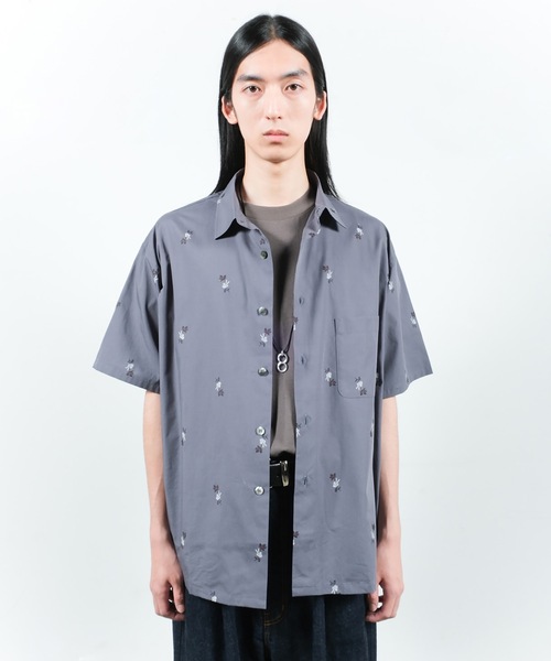 JIEDA(ジエダ)の「BONE FLOWER SHIRT S/S(シャツ/ブラウス・メンズ・グレー/サックスブルー・1/2)」の5枚目の写真