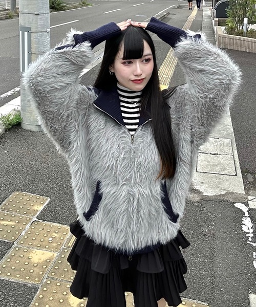MandO（エムオー）（エムオー）の「ハイネックフェザートラックジャケット（ニット/セーター・メンズ・グレー/ブラック・LARGE/MEDIUM）」の2枚目の写真