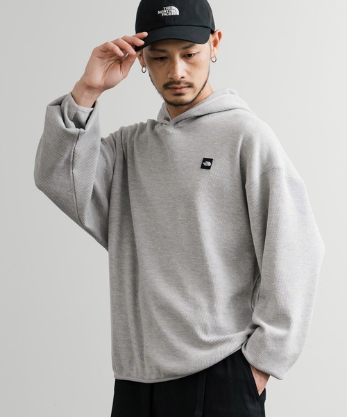 THE NORTH FACE（ザノースフェイス）の「日本未展開モデル THE NORTH FACE ザ・ノースフェイス WHITE LABEL ホワイトレーベル WAFFLE HOOD PULLOVER オーバーサイズワッフルミニボックスロゴ刺繍パーカー（パーカー・メンズ・杢グレー/ブラック/ホワイト・XL/L/M/S/XXL）」の3枚目の写真