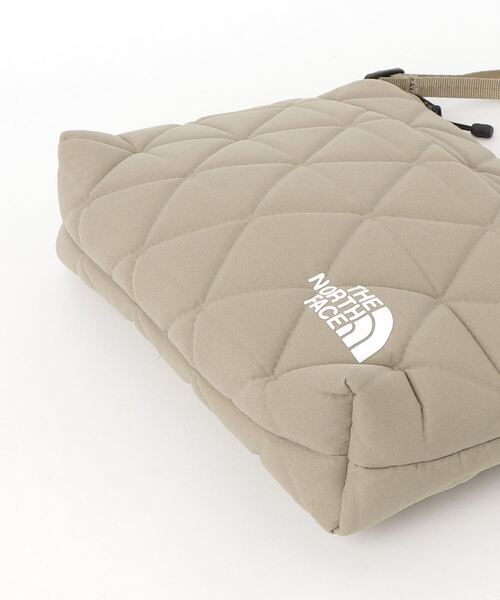 THE NORTH FACE（ザノースフェイス）の「ザ ノース フェイス THE NORTH FACE Geoface Pouch_ジオフェイスポーチ（ボディバッグ/ウエストポーチ・メンズ・その他・ONE SIZE）」の3枚目の写真