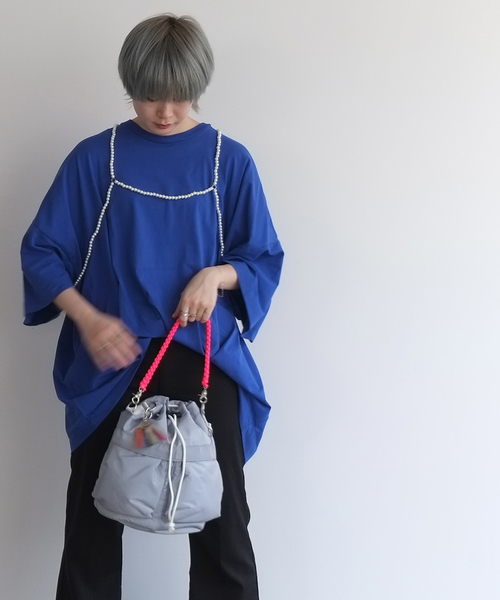 cheek（BAG）（チーク）の「【cheek】kinchakucode 2WAY コードハンドル 巾着 ナイロン トートバッグ（ショルダーバッグ・レディース・ホワイト/ブラック/パープル/グレー/ピンク/イエロー・フリー）」の7枚目の写真