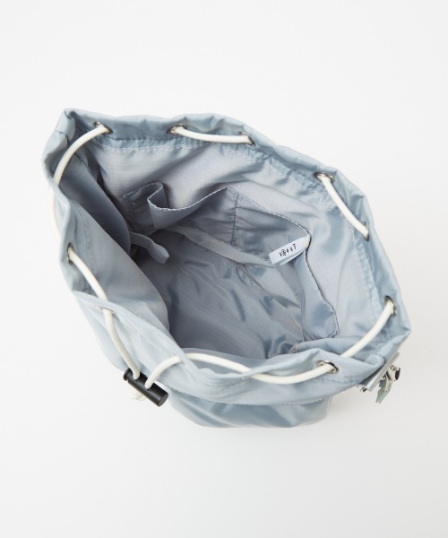 cheek（BAG）（チーク）の「【cheek】kinchakucode 2WAY コードハンドル 巾着 ナイロン トートバッグ（ショルダーバッグ・レディース・ホワイト/ブラック/パープル/グレー/ピンク/イエロー・フリー）」の18枚目の写真