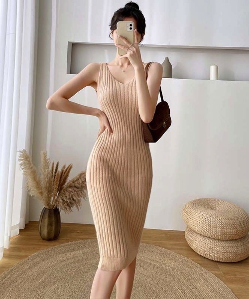 maison de LATIR（メゾンドラティール）の「【上下セットアップ】リブニットワンピース　カセット服（ワンピース・レディース・ベージュ/ブラック/ブルー・FREE）」の6枚目の写真