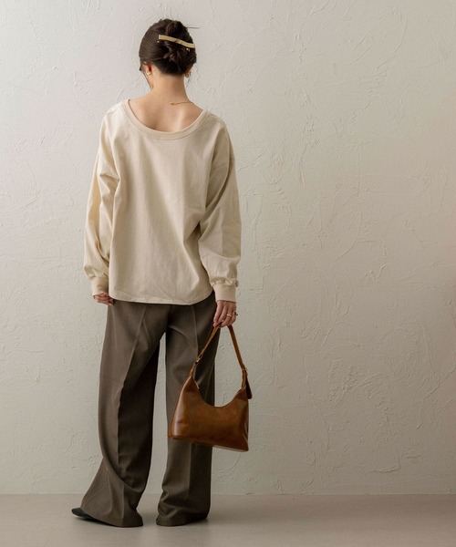 NOAHL(ノアル)の「【NOAHL】Uネック2wayロンT(Tシャツ/カットソー・レディース・チャコール/ブルーグレー/ベージュ・FREE)」の7枚目の写真