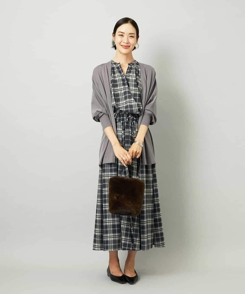 MICHEL KLEIN(ミッシェル・クラン)の「ドルマンスリーブトッパーカーディガン(カーディガン/ボレロ・レディース・グレー/ブラック・38)」の16枚目の写真