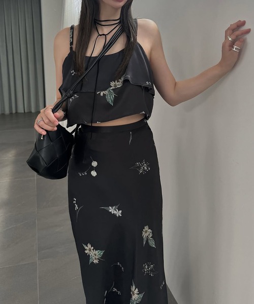 WILLFULLY(ウィルフリー)の「multi flower print bustier skirt SET UP(セットアップ・レディース・ブラック/チャコール・FREE)」の5枚目の写真