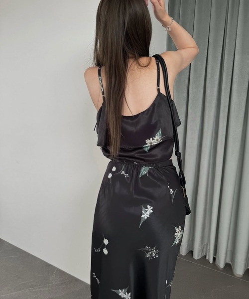 WILLFULLY(ウィルフリー)の「multi flower print bustier skirt SET UP(セットアップ・レディース・ブラック/チャコール・FREE)」の11枚目の写真
