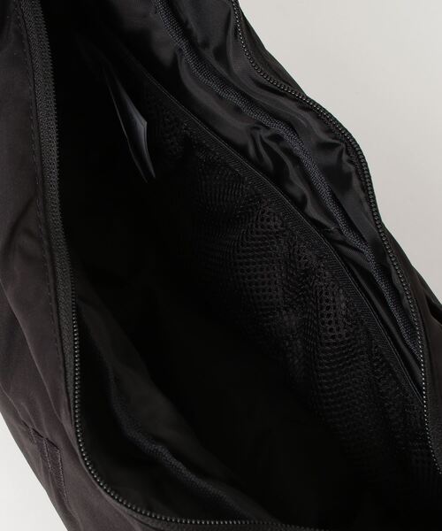adidas（アディダス）の「アディダス adidas マストハブズ パフィー ショルダーバッグ（ショルダーバッグ・メンズ・その他・ONE SIZE）」の4枚目の写真