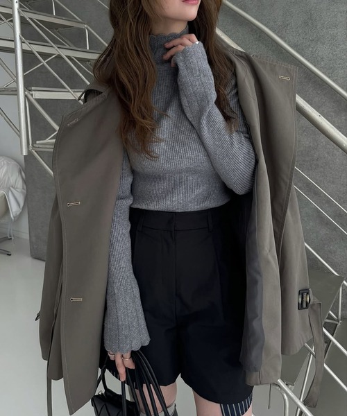 WILLFULLY（ウィルフリー）の「scallop high neck flare sleeve knit（ニット/セーター・レディース・ブラウン/ベージュ/アイボリー/ブラック/グレー・FREE）」の4枚目の写真