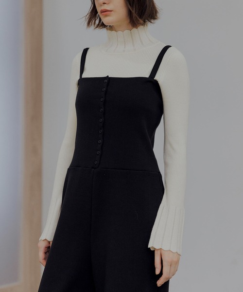 WILLFULLY（ウィルフリー）の「scallop high neck flare sleeve knit（ニット/セーター・レディース・ブラウン/ベージュ/アイボリー/ブラック/グレー・FREE）」の2枚目の写真