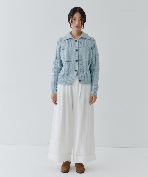 NUJOH(ヌゾ)の「Chunky Cable Knit Short Cardigan / チャンキーニットショートカーディガン(ニット/セーター・レディース・ベージュ/ブルー・FREE)」の7枚目の写真