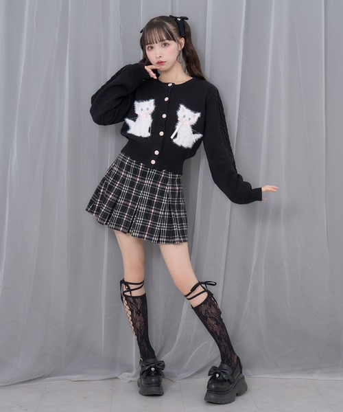 Honey Cinnamon(ハニーシナモン)の「twins catsジャガードニットカーディガン(カーディガン/ボレロ・レディース・ブラック/グレー・FREE)」の4枚目の写真