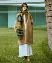 allureville（アルアバイル）の「ミリオールベロアショートコート