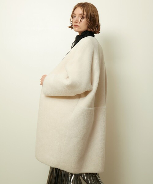 ツーブロッキングボアコート（ノーカラーコート）｜allureville