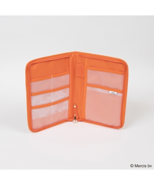 Miffy( ミッフィー)の「マルチケース ミッフィー 総柄(母子手帳ケース・レディース・ホワイト・FREE)」の4枚目の写真