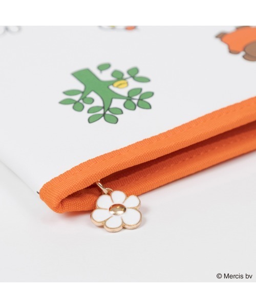 Miffy( ミッフィー)の「マルチケース ミッフィー 総柄(母子手帳ケース・レディース・ホワイト・FREE)」の5枚目の写真