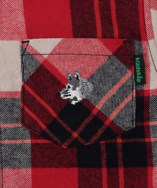 kladskap（クレードスコープ）の「オオカミ刺しゅうチェック長袖シャツ（シャツ/ブラウス・キッズ・モスグリーン/レッド・110cm/90cm/100cm/120cm/130cm）」の5枚目の写真