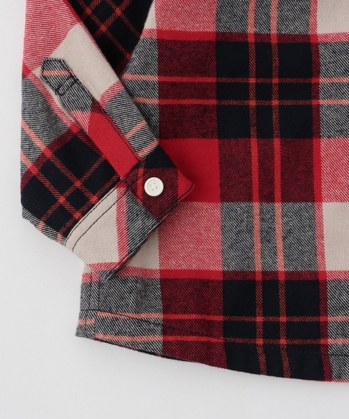 kladskap（クレードスコープ）の「オオカミ刺しゅうチェック長袖シャツ（シャツ/ブラウス・キッズ・モスグリーン/レッド・110cm/90cm/100cm/120cm/130cm）」の6枚目の写真