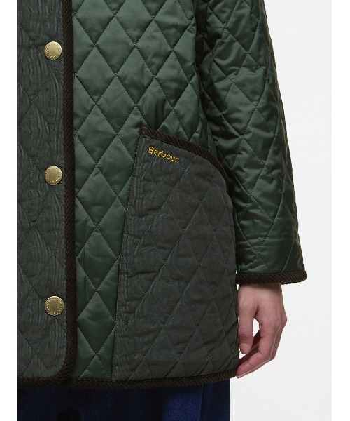 Barbour(バブアー)の「Merylキルティング ジャケット(レディース)(ブルゾン・レディース・オリーブ/ブラック・8/10)」の7枚目の写真
