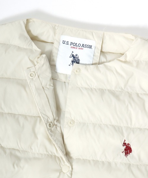 U.S. POLO ASSN.（ユーエスポロアッスン）の「U.S.POLO ASSN. キルティング ノーカラー フェイクダウンジャケットベスト/中わたインナーダウン レディース（ダウンベスト・レディース・ベージュ/ネイビー/アイボリー/ブラック/カーキ・M/L）」の8枚目の写真