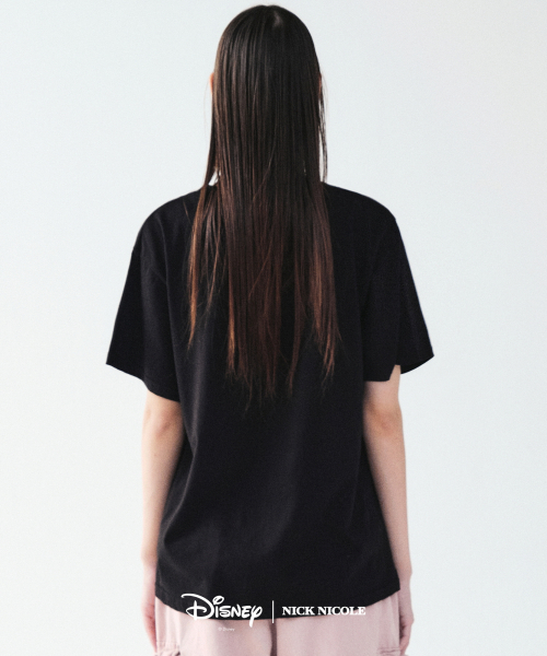 NICK&NICOLE(ニックアンドニコール)の「DISNEY CRUELLA DESIGNER PRINTING TOP_BLACK(Tシャツ/カットソー・レディース・その他・FREE)」の3枚目の写真