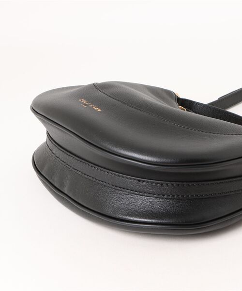 COLE HAAN（コールハーン）の「カタリーナ スモール クロスボディ womens（ショルダーバッグ・レディース・ブラック・OSFA）」の10枚目の写真