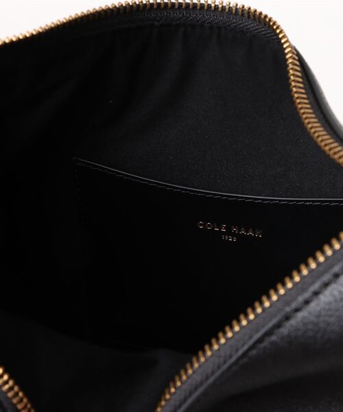 COLE HAAN（コールハーン）の「カタリーナ スモール クロスボディ womens（ショルダーバッグ・レディース・ブラック・OSFA）」の11枚目の写真
