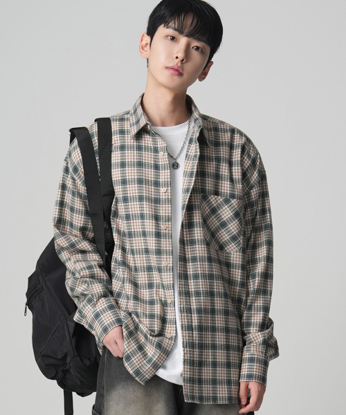 AVANDRESS(アバンドレス )の「Alton Overfit Check Shirt BLUE(シャツ/ブラウス・レディース・ブルー・LARGE/MEDIUM/X-LARGE)」の6枚目の写真