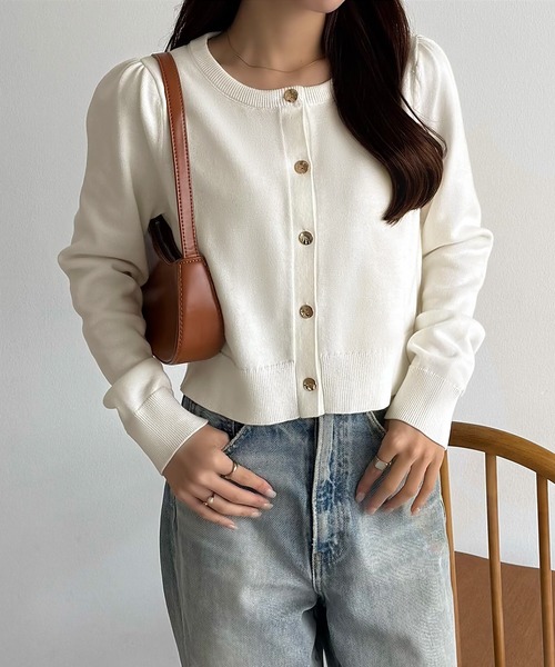 callautia（カラウティア）の「金ボタンコットンショートニットカーディガン（カーディガン/ボレロ・レディース・ブラック/オフホワイト/チャコール・MEDIUM/LARGE）」の2枚目の写真