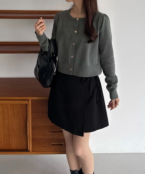 callautia（カラウティア）の「金ボタンコットンショートニットカーディガン（カーディガン/ボレロ・レディース・ブラック/オフホワイト/チャコール・MEDIUM/LARGE）」の14枚目の写真