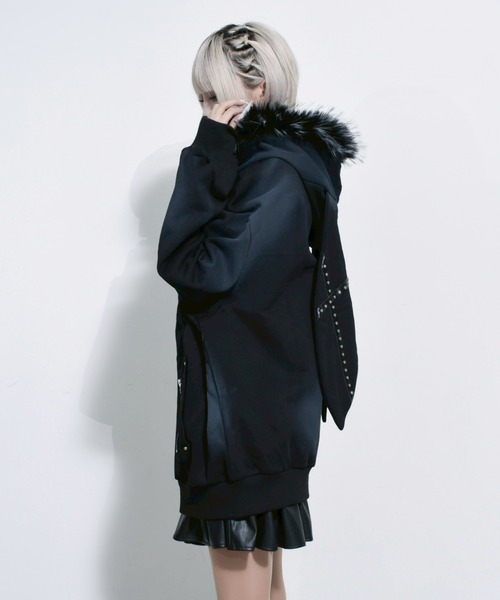 REFLEM(レフレム)の「『REFLEM/レフレム』ファー付きうさ耳ZIPパーカー/ジップアップパーカー(パーカー・レディース・ホワイト/ブラック・FREE)」の6枚目の写真