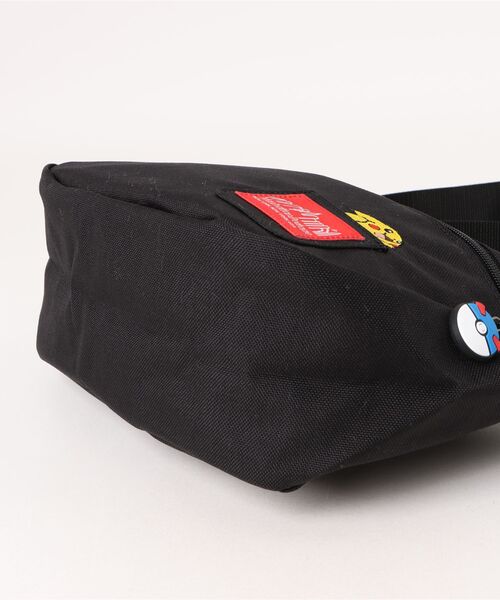 Manhattan Portage(マンハッタンポーテージ)の「DUET SHOULDER BAG Pokemon 25(ショルダーバッグ・メンズ・ブラック・SMALL)」の3枚目の写真
