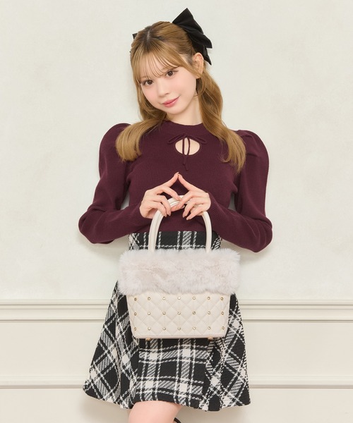 apres jour(アプレジュール)の「【apres jour×ARIAZ】キルティングビジューファーバッグ【ZOZOTOWN限定アイテム】(ショルダーバッグ・レディース・ブラック/ベビーピンク/ベージュ/ホワイト/ボルドー・FREE)」の6枚目の写真