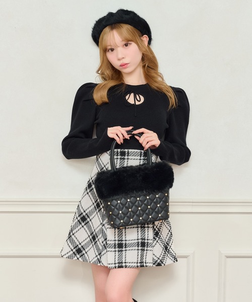 apres jour(アプレジュール)の「【apres jour×ARIAZ】キルティングビジューファーバッグ【ZOZOTOWN限定アイテム】(ショルダーバッグ・レディース・ブラック/ベビーピンク/ベージュ/ホワイト/ボルドー・FREE)」の7枚目の写真