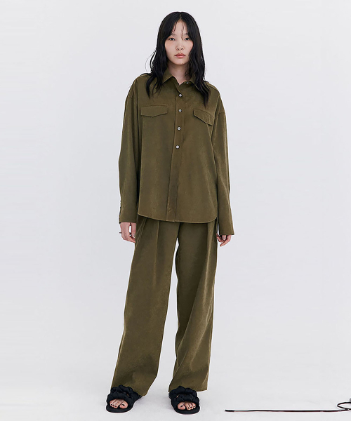 WNDERKAMMER（ブンダーカンマー）の「キュプラワイドパンツ_カーキ（その他パンツ・レディース・その他・X-SMALL/SMALL/MEDIUM）」の4枚目の写真