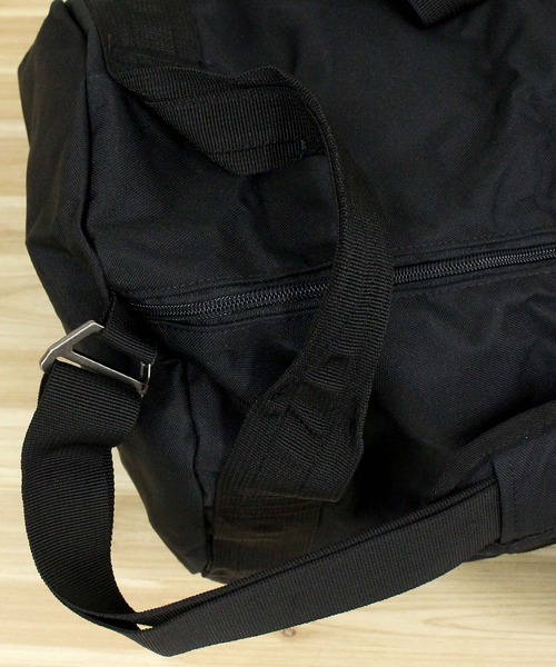 Carhartt（カーハート）の「クラシックラウンドダッフル ボストンバッグ Classic Round Duffel 60L（ボストンバッグ・メンズ・ブラック・O/S）」の5枚目の写真