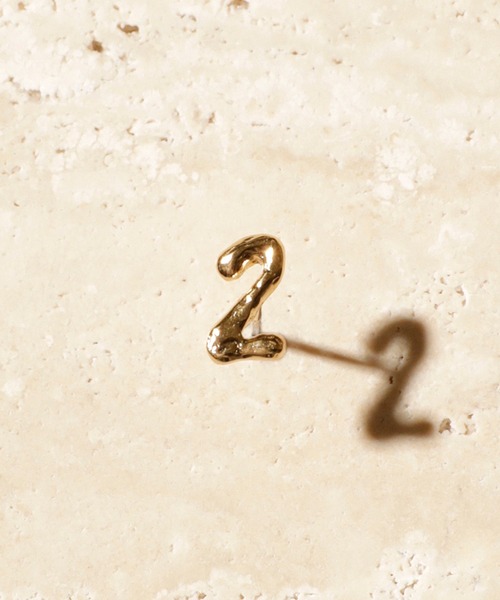 norme(ノーム)の「【SILVER925】ノーム ナンバリング ピアス (1P) / norme numbering pierce (1P)(ピアス(片耳用)・レディース・ゴールド系9/ゴールド系4/ゴールド系2/ゴールド系3/ゴールド系1/ゴールド系8/ゴールド系7/ゴールド系6/ゴールド系5・FREE)」の3枚目の写真