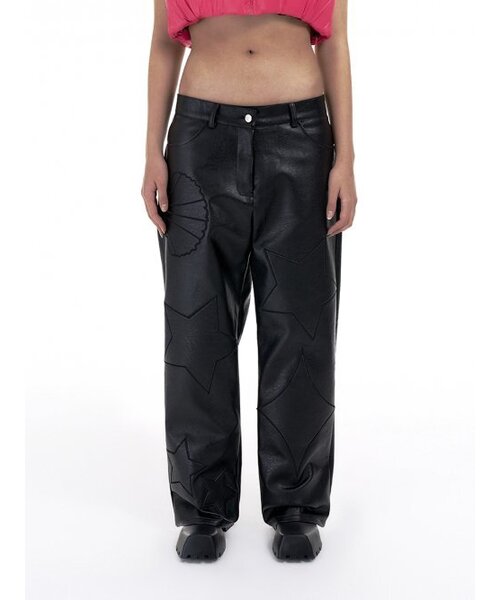 YEEL(ワイイーイーエル)の「EMBROIDERY LEATHER PANTS BLACK(その他パンツ・レディース・その他・SMALL/MEDIUM)」の1枚目の写真