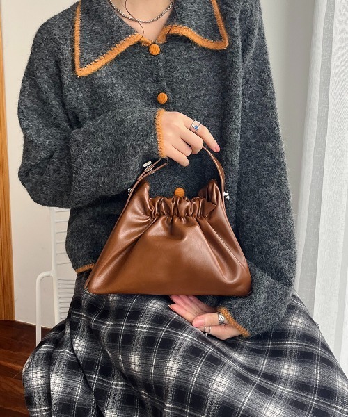 Rejoule(リジュール)の「2WAY ギャザーデザイン トライアングルミニバッグ(ハンドバッグ・レディース・ボルドー/ブラック/キャメル・FREE)」の13枚目の写真